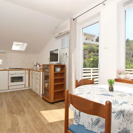 C- Silvija Senj By Interhome *