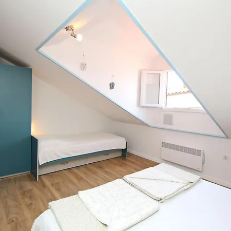 C- Silvija Senj By Interhome Apartament *